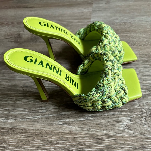 Gianni Bini Heeled Mule - Picture 2 of 4